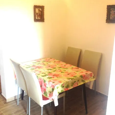 Apartamento Basic - Sea View - Small And Large Groups Pirovac